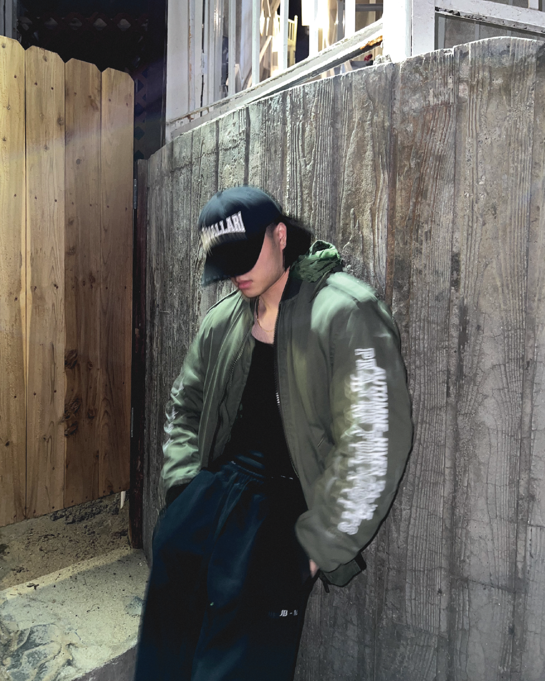 VINTAGE HOODED BOMBER IN MILITARY GREEN