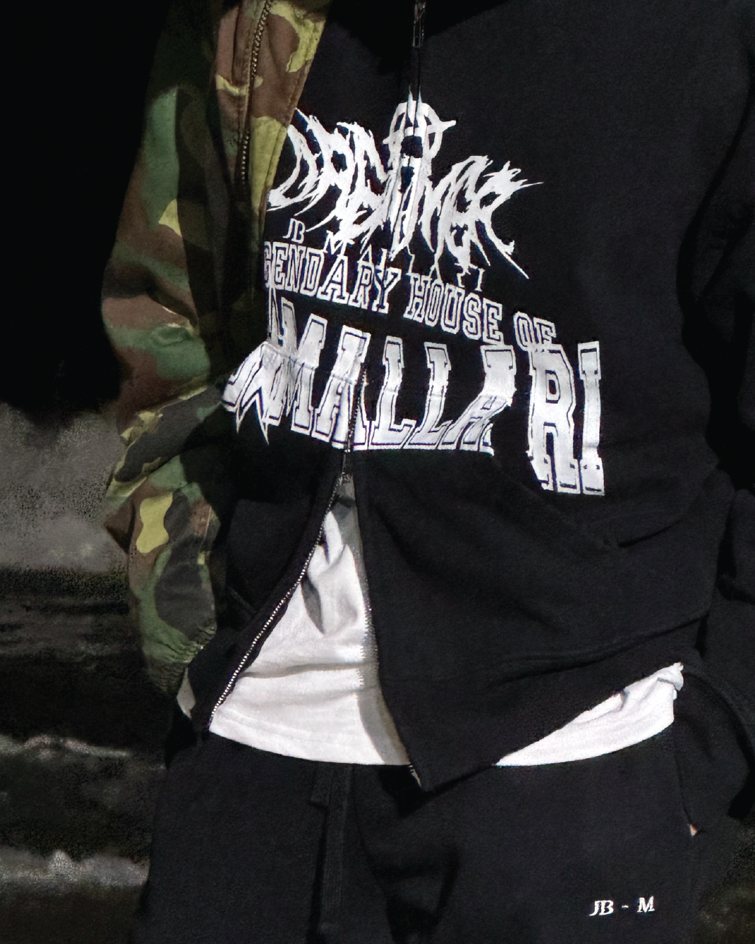 BLEACHER ZIP HOODIE IN WASHED BLACK